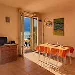 アパート Nido Di Veronica See-ferienwohnung ベッラーノ